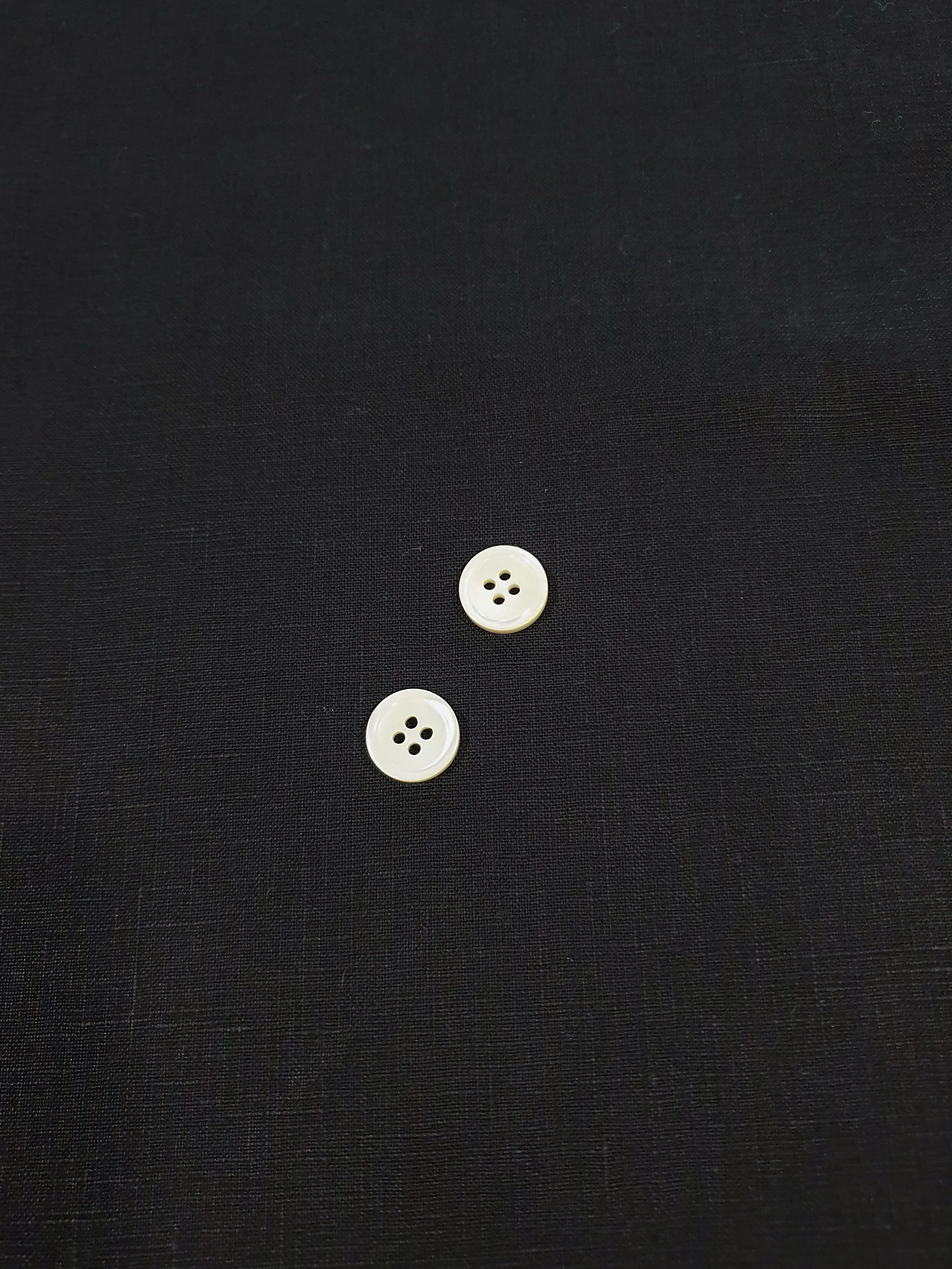 950.057 Black Linen Suiting Fabrics