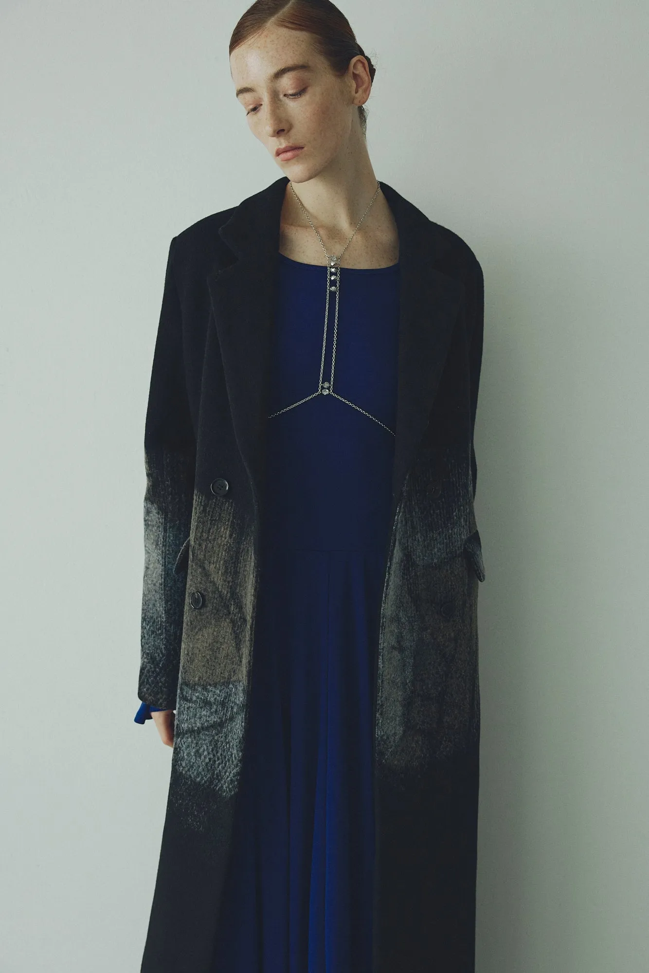 "Emerge" needle punch wool coat (Black)