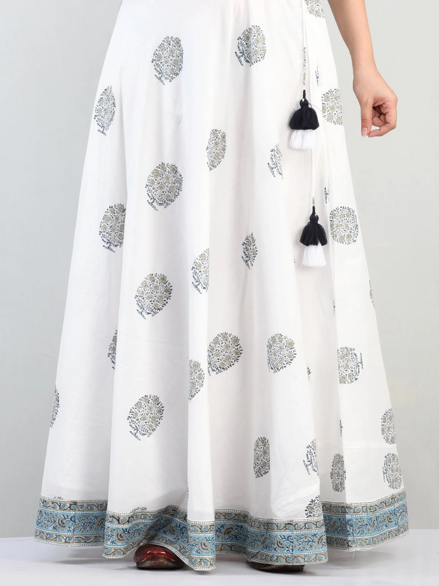Zohra Aadhina - Set of Top Skirt & Dupatta - KS43D2504D